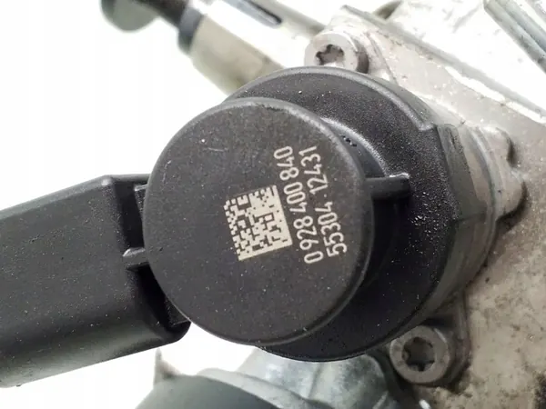 Bomba de inyección BMW OE 0445010588 usada image 4