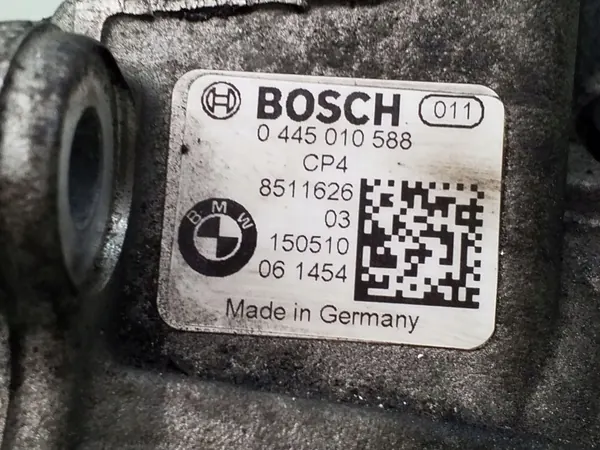 Bomba de inyección BMW OE 0445010588 usada image 6