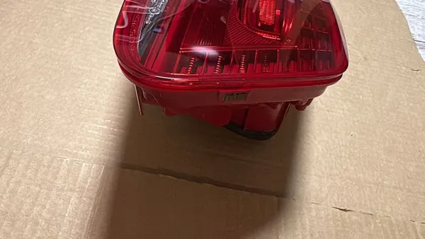 Luz de maletero izquierda VW TOUAREG 2011 7P6945307 image 5