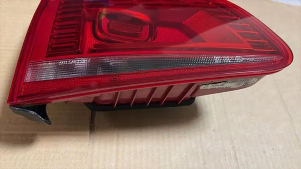 Luz de maletero izquierda VW TOUAREG 2011 7P6945307 image 6