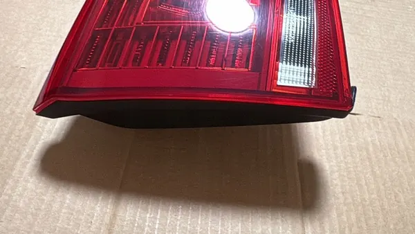 Luz de maletero izquierda VW TOUAREG 2011 7P6945307 image 7