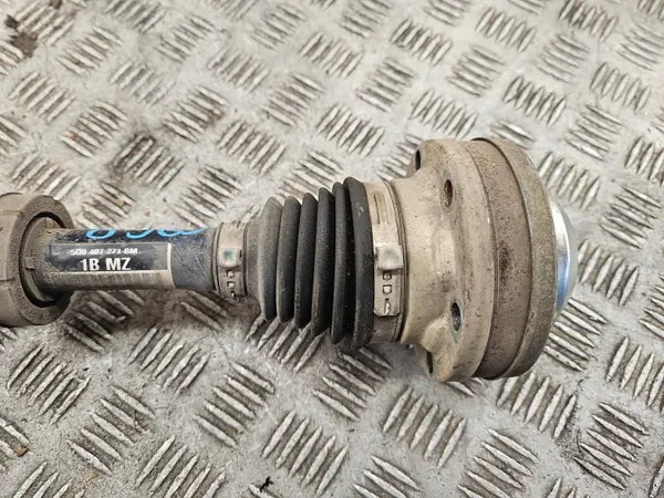 Semi-eje Volkswagen OE 5Q0407271BM usado image 3