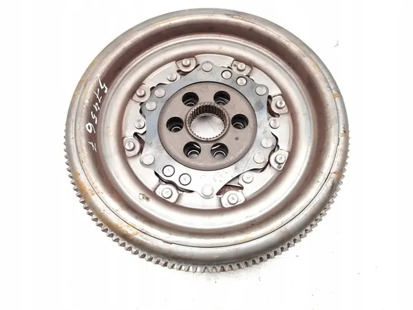 Skoda Superb Kaksiosainen Flywheel 2.0 TDI 2014 03L105266AL image 10