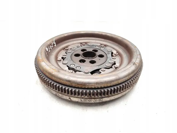 Skoda Superb Kaksiosainen Flywheel 2.0 TDI 2014 03L105266AL image 9