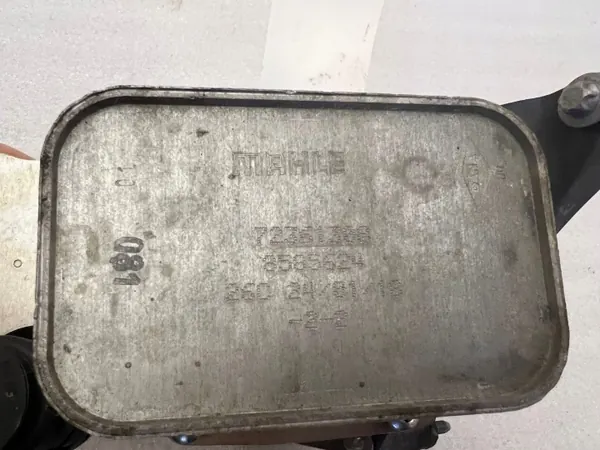 Ölfilterhalterung BMW OEM 8585624 - Gebraucht image 4