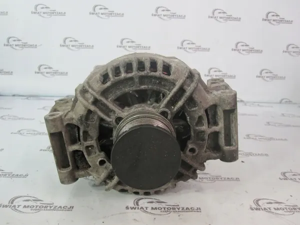 Sprinter 2.2 CDI Alternator 0124425077 A0141542702 image 2