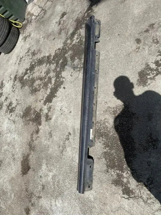 BMW E90 Guardabarros izquierdo OEM 7062297 image 4