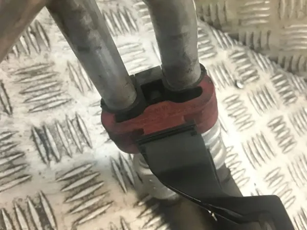 BMW 7er Vakuumschlauch OEM 7588942 - Gebraucht image 4