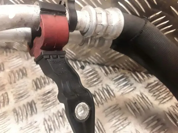 BMW 7er Vakuumschlauch OEM 7588942 - Gebraucht image 5