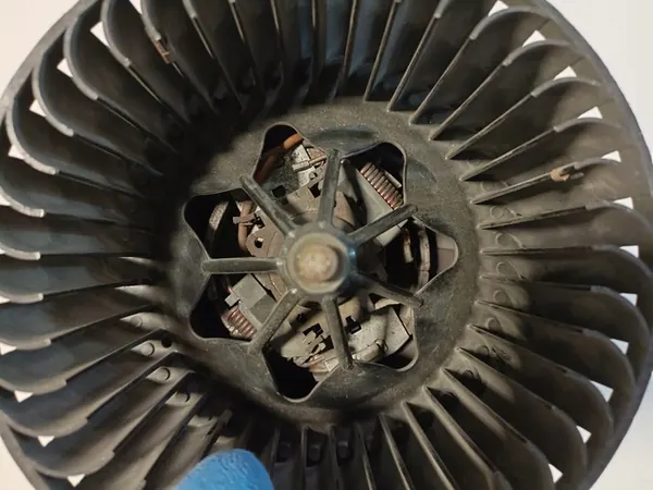 Ventilador VW PASSAT B7 3C1820015Q image 5