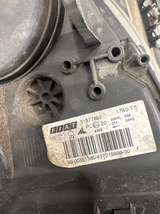 Farol dianteiro direito Fiat Bravo 2010 image 8