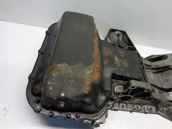 Ölwanne Mercedes C W203 3.0 V6 OEM 2720140602 image 3