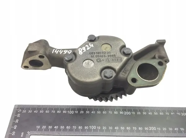 MAN Motorölpumpe OEM 4031810220 - Gebraucht image 2