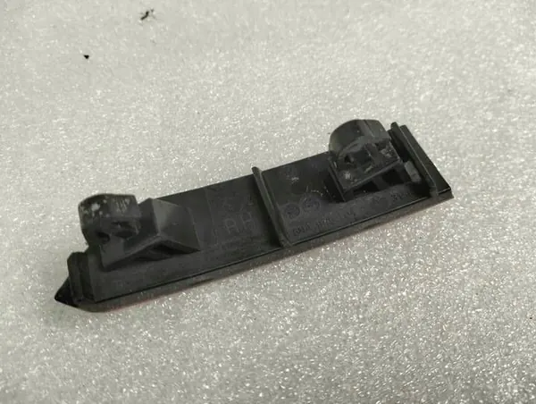 VW TIGUAN Takavasen Heijastin 5NA945105A image 7