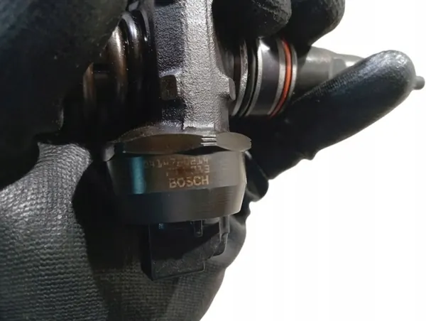 Injector Pump Skoda Superb I 1.9 TDI Bosch image 4