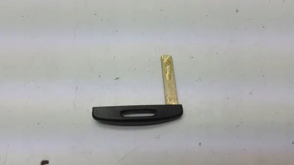 Insert de hoja de llave OEM AUST82583 para Renault Fluence 2010 image 4