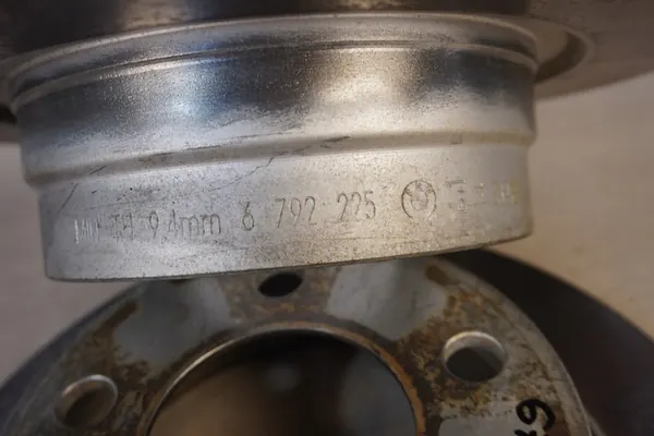 Discos de freio traseiros BMW F20 F21 F22 290x11 OEM image 3