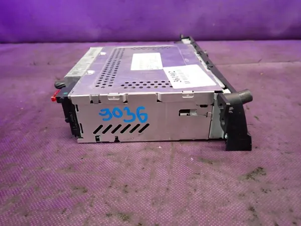 BMW E46 Radio Navigation Lift OEM Zawada-361902- image 4