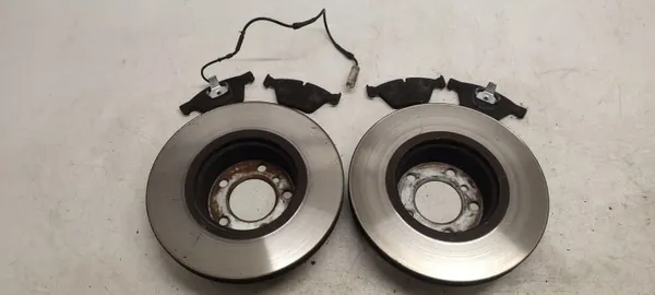 Disques et plaquettes avant BMW E91 OEM klocki bmw image 3