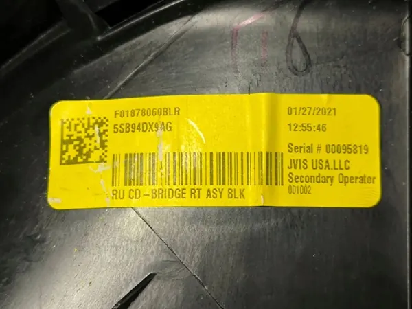 Chrysler Pacifica 2021 Takaikkunan Lista OEM 5SB94DX9AG image 6