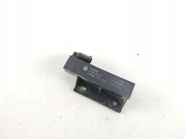 Amplificateur antenne OEM 68068148AA pour Dodge Durango image 2