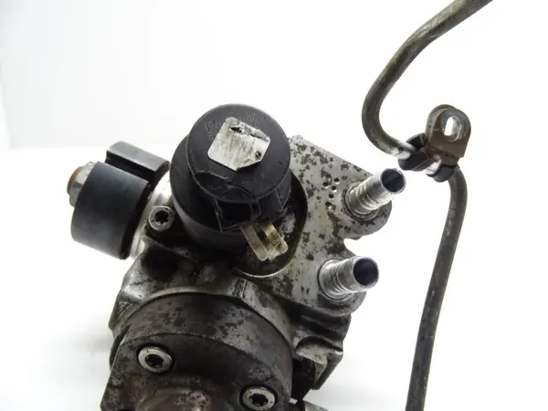 Injectiepomp OEM 03L130755AC voor VW Tiguan I image 3
