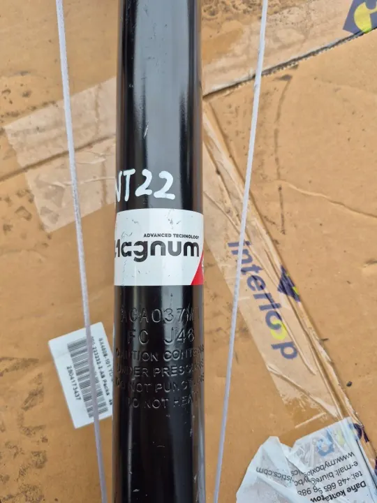 Amortecedor traseiro Magnum AGA037MT para Audi A4 B5 image 3