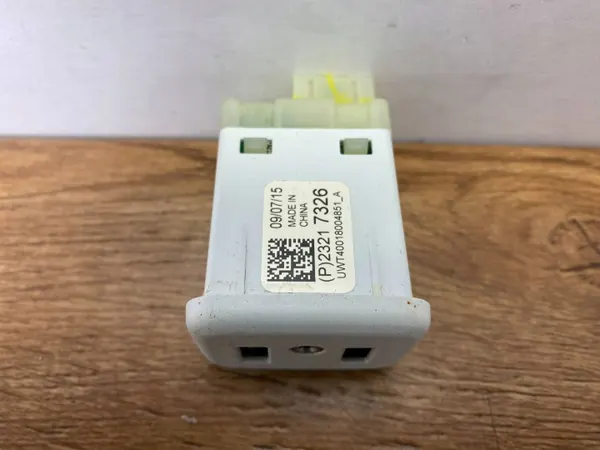 Port USB OEM 23217326PINYA pour Cadillac CTS III 2014+ image 9
