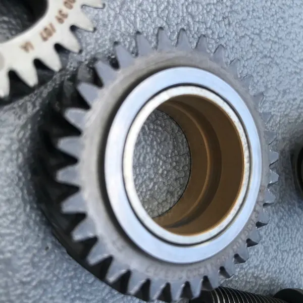 Volkswagen OE Olje Pump Gear 2.0 TDI image 4