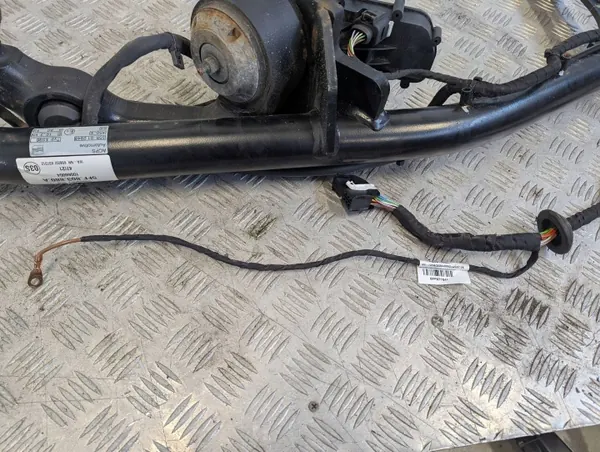 Enganche Cupra Formentor OEM 5FF803880A - Desmontable image 7
