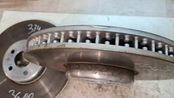 BMW G01 G02 G05 G20 G30 Vorderbremszange - OEM 34116891304 image 4