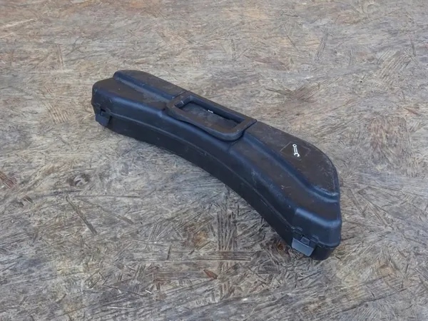 AUDI A4 B7 Renkaankey Vetokoukku Kotelo 8E0012111A image 7