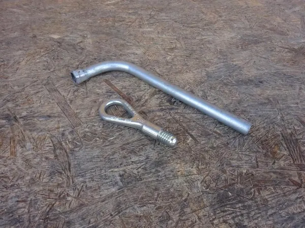 AUDI A4 B7 Renkaankey Vetokoukku Kotelo 8E0012111A image 9