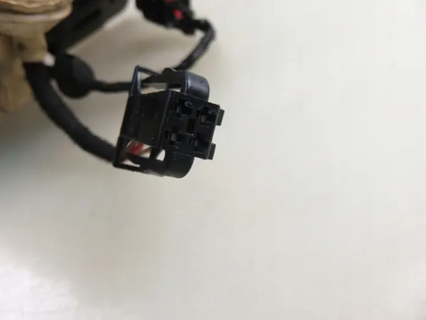 Volkswagen OE Türschloss Vorne Links 5K1837015D image 10