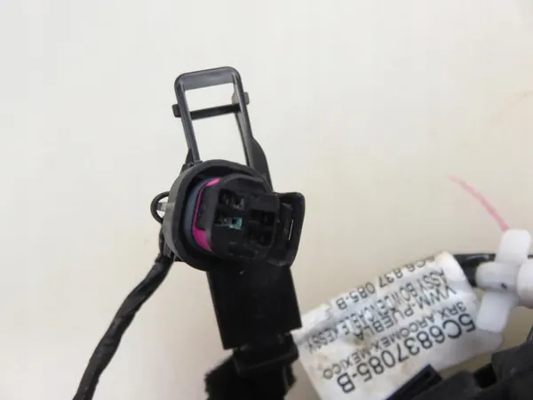 Volkswagen OE Türschloss Vorne Links 5K1837015D image 7