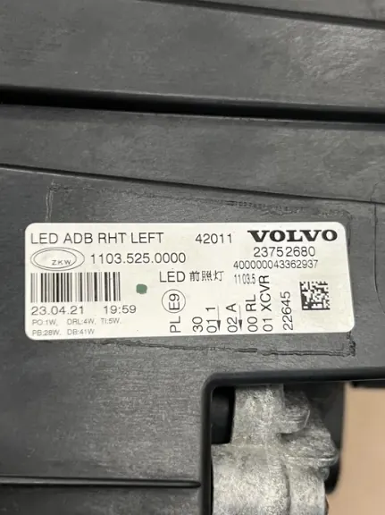 Phares LED Volvo FH4 OEM 23752680/78 d'occasion image 7