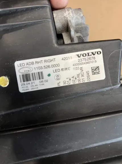 Phares LED Volvo FH4 OEM 23752680/78 d'occasion image 8