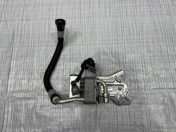 Condenseur climatisation Alfa Romeo Junior OEM 9850536280 image 2