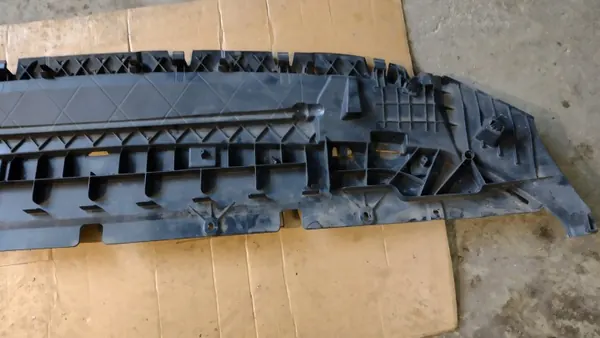Protector inferior Audi Q5 II 80A OEM 80A807233H image 3