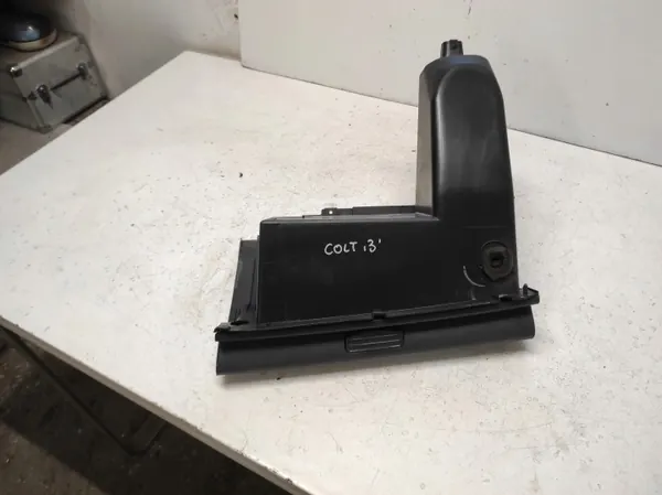 Luvas passageiro Mitsubishi Colt VI Z30 Lift 08- image 3