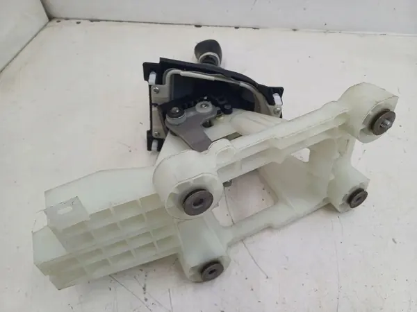 Mitsubishi OE 8015A009ZZ versnellingspookhoesframe image 4