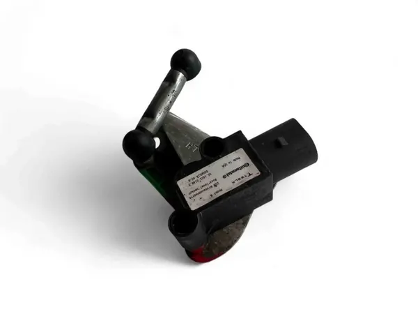 Tesla Model S Etu Vasen Tason Anturi OEM 15160101482 image 9