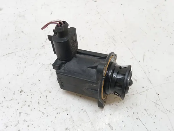 Válvula de Wastegate Turbo OEM 06H145710D VW Golf V image 2
