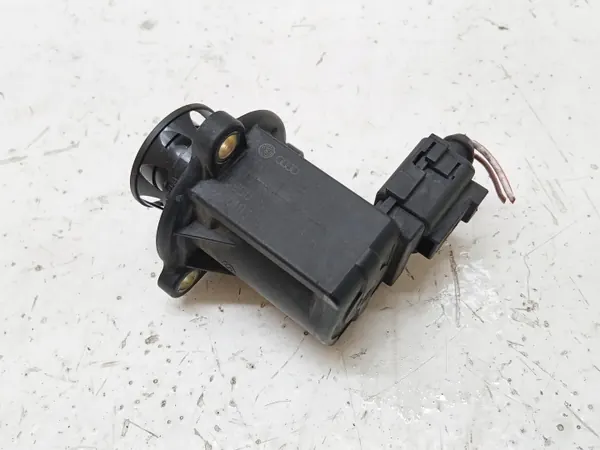 Válvula de Wastegate Turbo OEM 06H145710D VW Golf V image 3