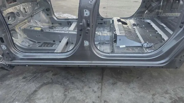 Soleira Esquerda OEM TEKQG para Dacia Jogger - Usado image 2