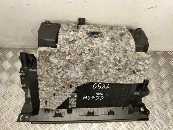 Handskfack Renault Kangoo III OEM T0545361 - Begagnad image 5