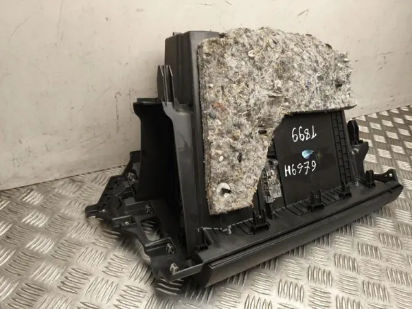 Handskfack Renault Kangoo III OEM T0545361 - Begagnad image 7