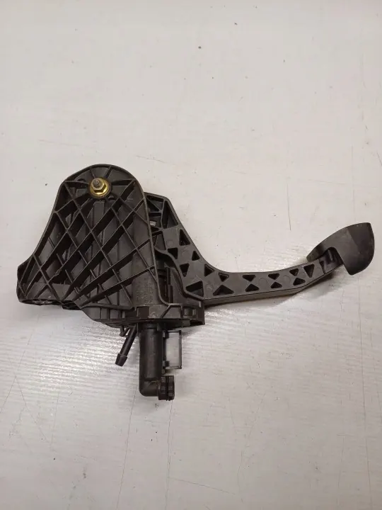 Koppelingspedaal OEM 3C1721059N voor VW Passat B6 Variant image 3