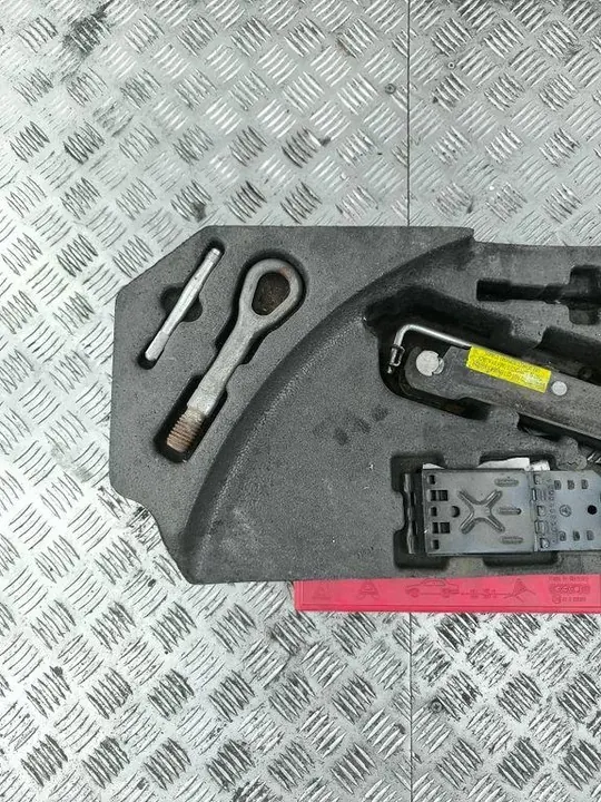 Reservewielcover MERCEDES-BENZ M (W164) A2406280035 image 2