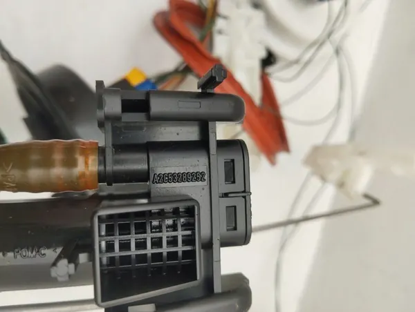 Brandstofpomp Porsche PANAMERA 2012 image 3